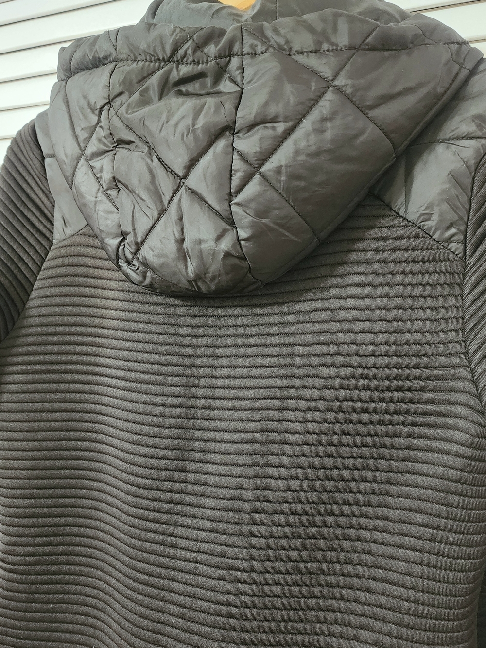 Time and Tru Black Quilted Hooded Puffer Jacket - Picture 6 of 8